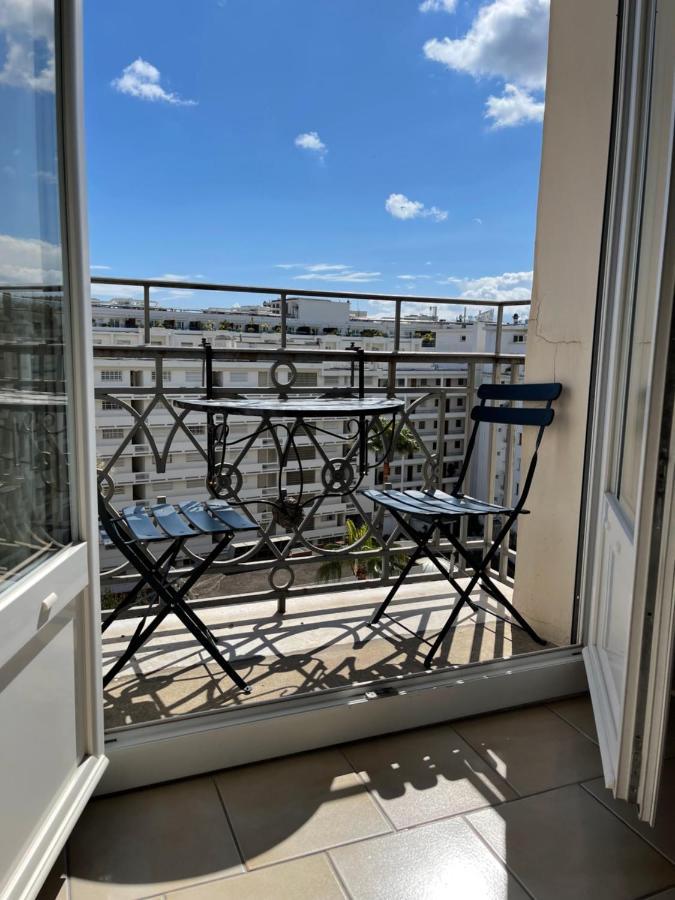 Cannes, Croisette, Palais Miramar Exterior photo