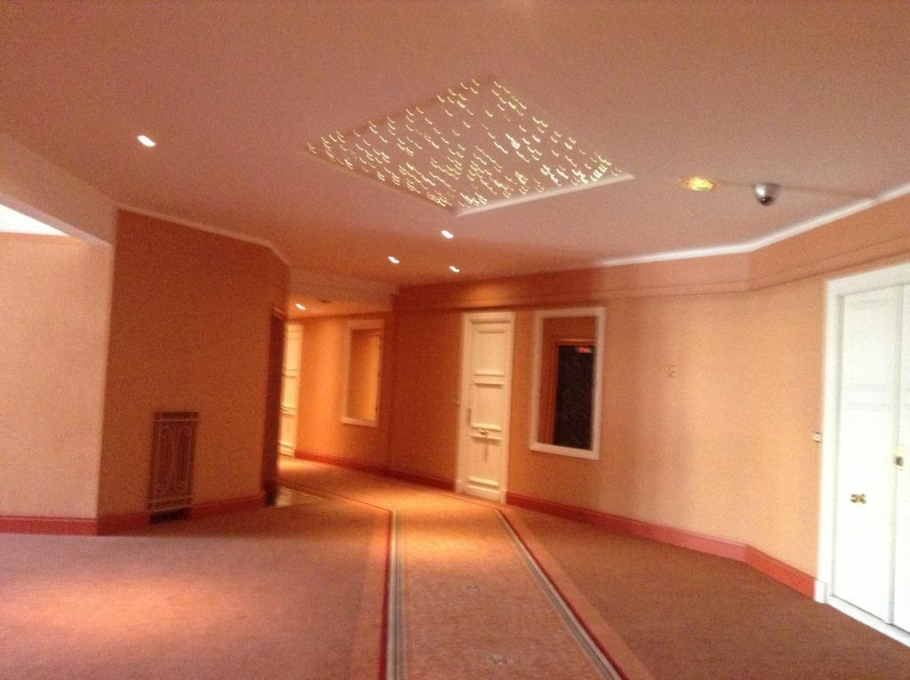 Cannes, Croisette, Palais Miramar Room photo